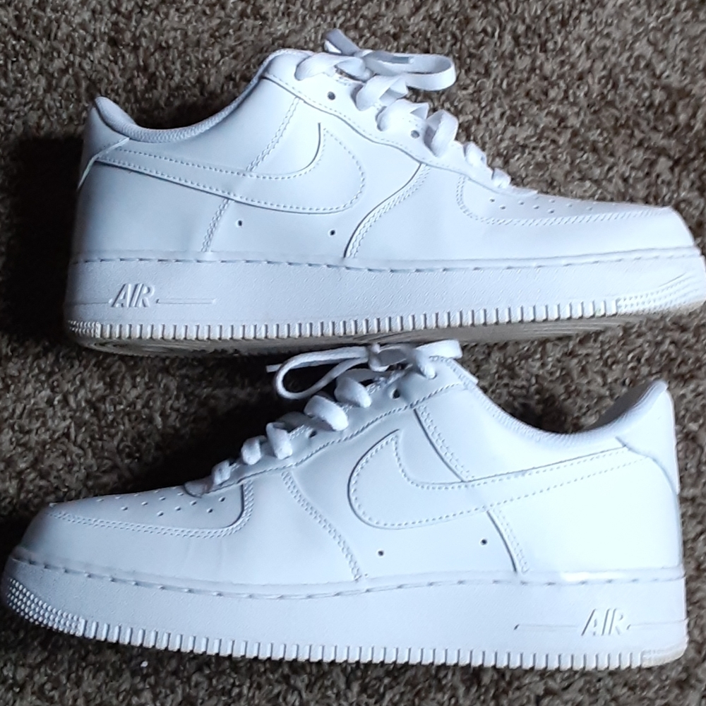 Authentic/Nike Air Force 1